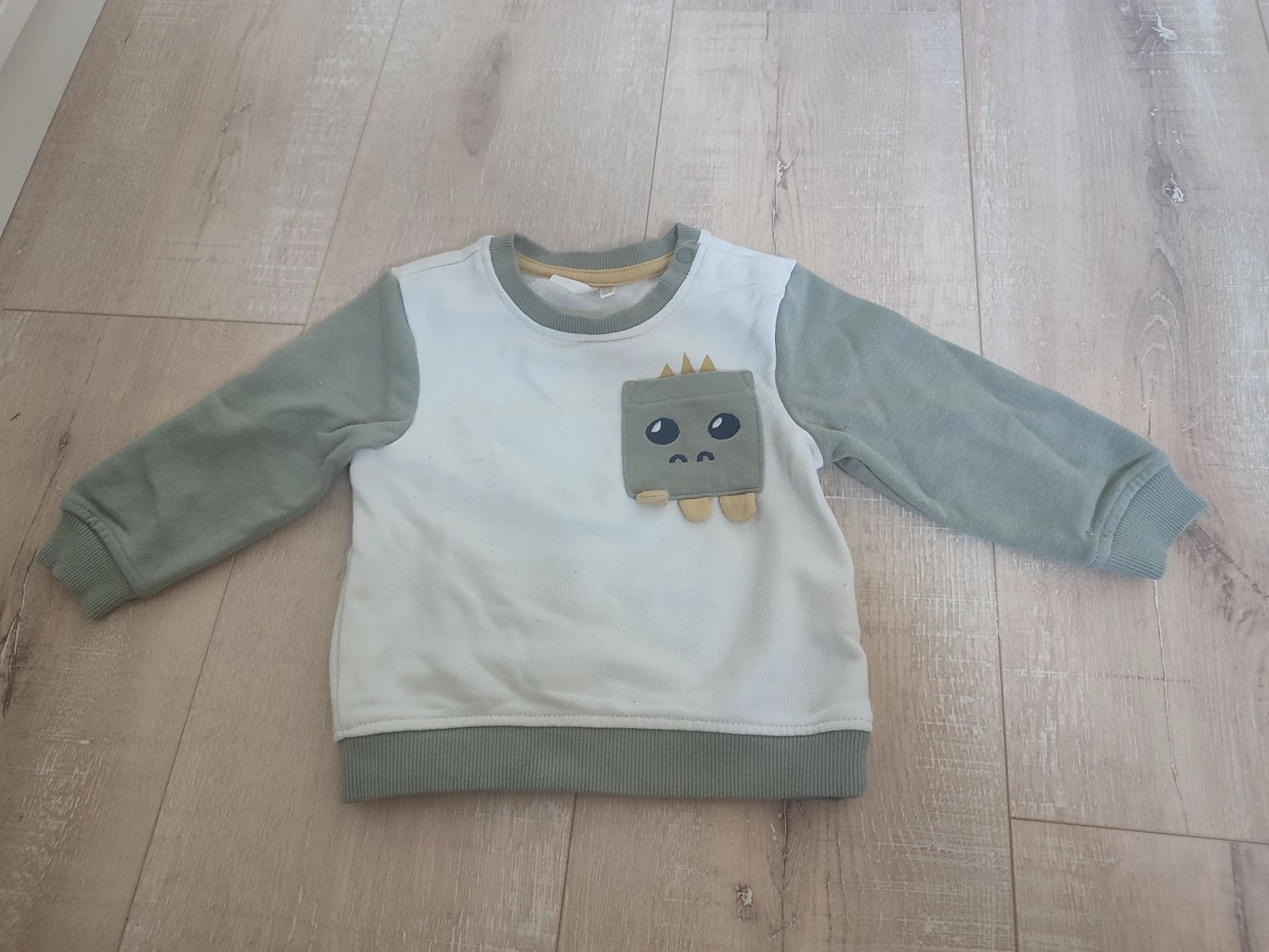 Sweat vert et blanc 